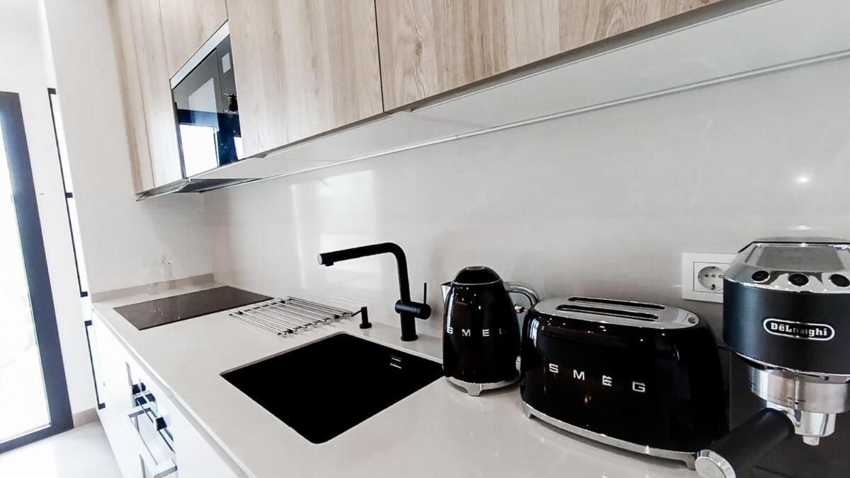 A2502 Sky Hill Modern 3-bedroom In Hébergement de vacances Nerja