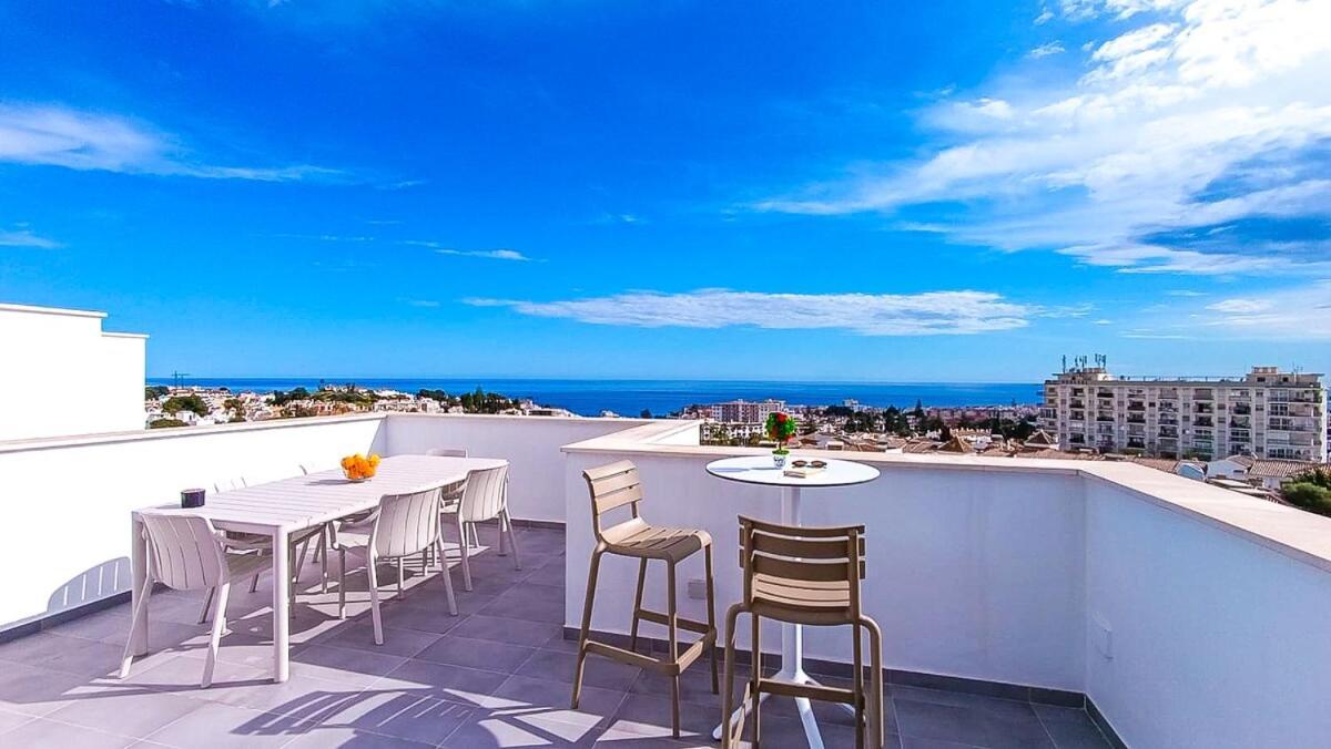 A2502 Sky Hill Modern 3-bedroom In Hébergement de vacances Nerja