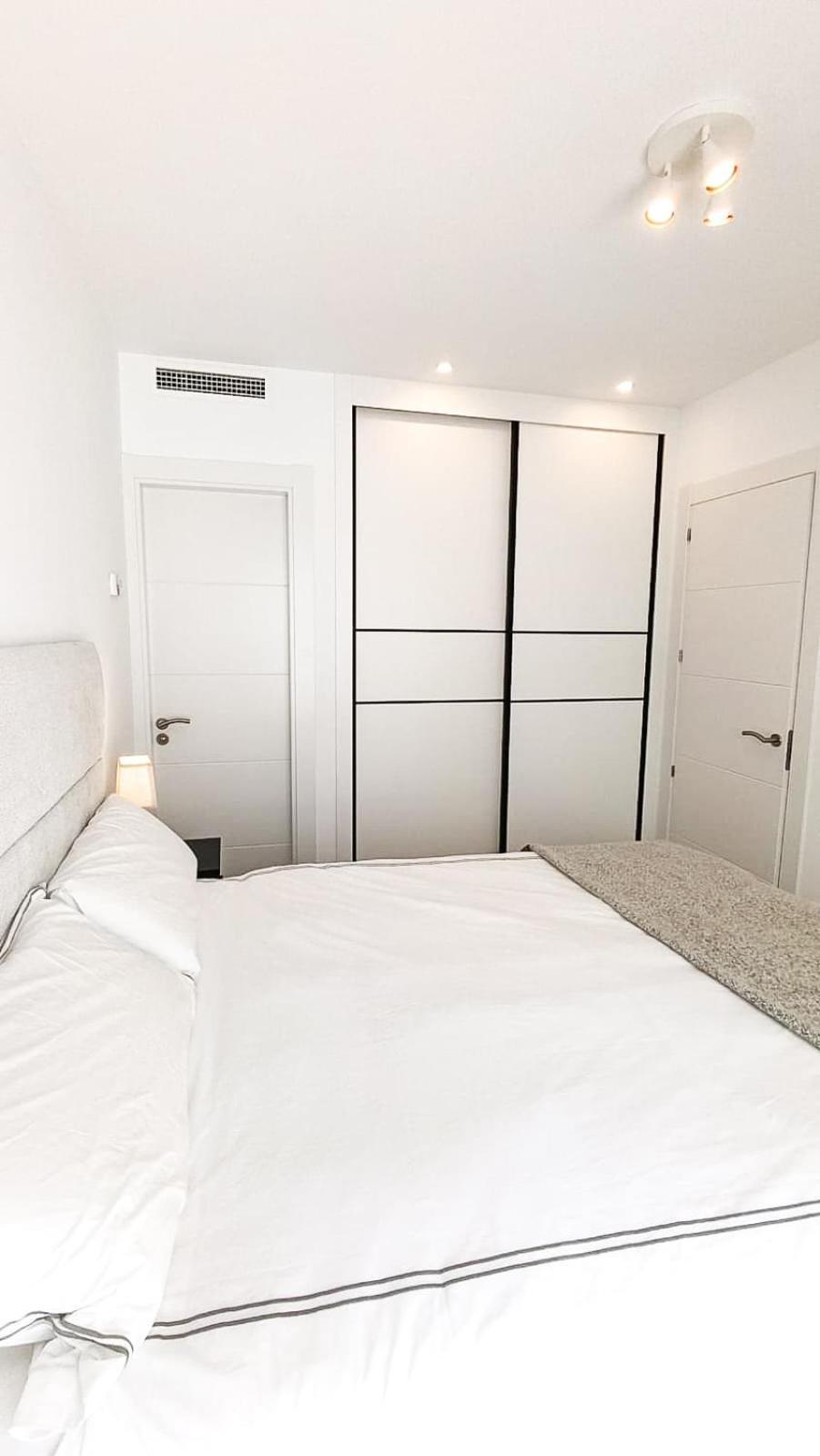 A2502 Sky Hill Modern 3-bedroom In Hébergement de vacances Nerja